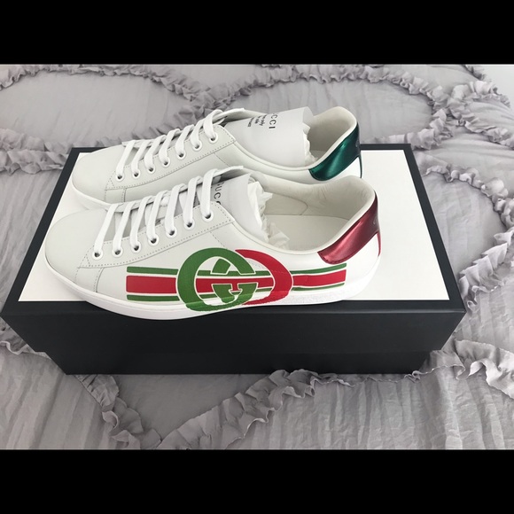 Authentic Gucci Shoes - Picture 2 of 10